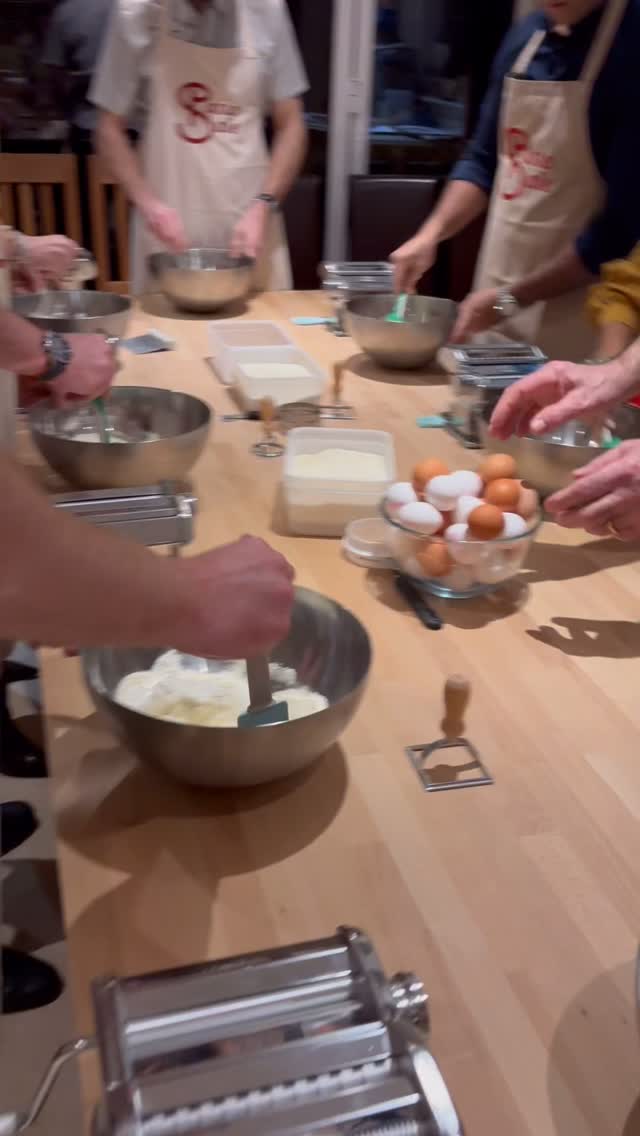 Fantastic private ‘Pasta & Pudding’ class last night 😍🇮🇹
#pasta #thepastaacademyreading #pastafresca #pastamaking #agnolotti #capelletti #ravioli #tortellini #tagliatelle #tagliatelle
www.pastaacademy.co.uk