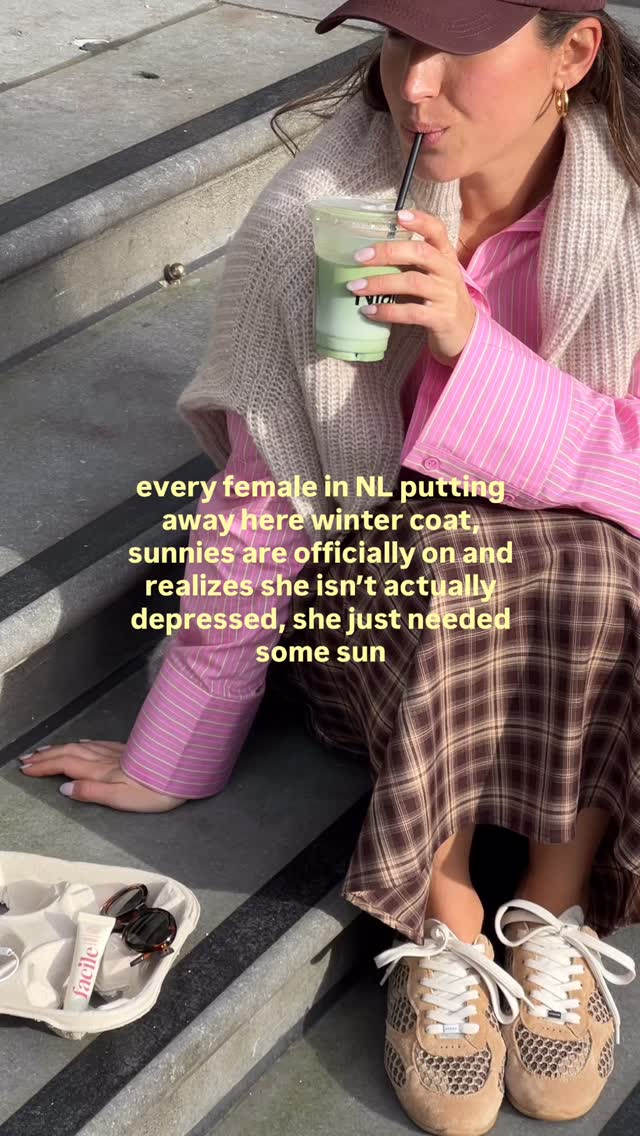 officially spring in 22 days. 👒☁️🛵🌷