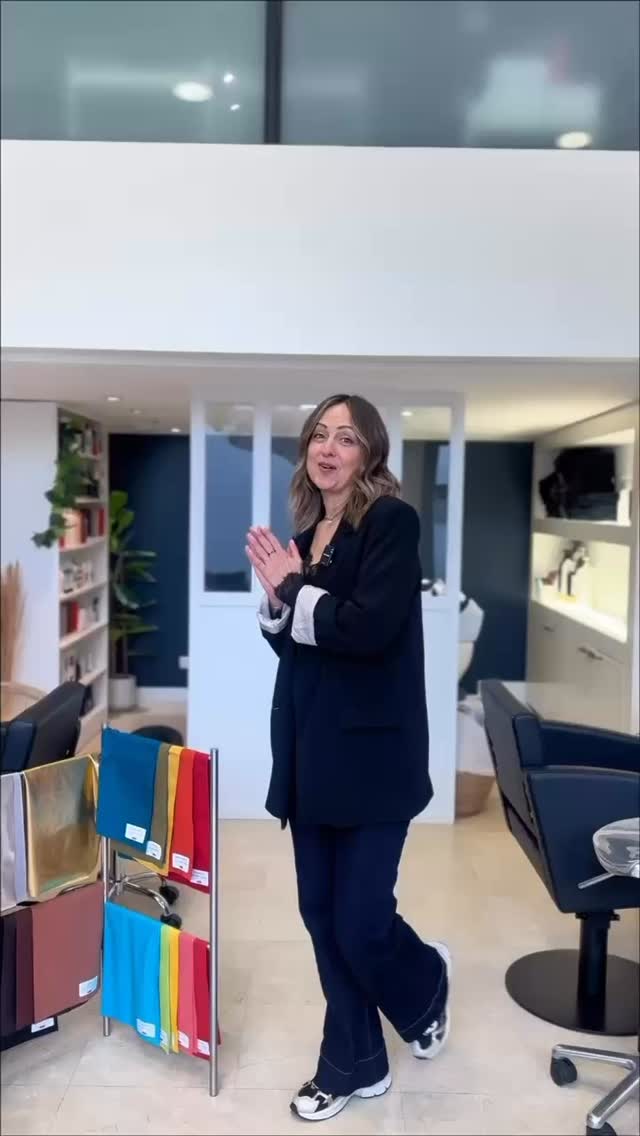 Le coaching beauté 🌈
Un moment rien que pour vous ✨
Durant ce rendez-vous d’une heure, je vous accompagne de façon globale et personnalisée.
Nous réalisons ensemble votre colorimétrie❤️💙💜🩷🧡analysons votre morphologie
parlons make-up, et PROJET CAPILLAIRE , en accord avec votre personnalité et votre mode de vie.
L’objectif : vous donner des conseils justes, concrets et cohérents, pour révéler votre beauté et vous aider à faire les bons choix beauté, en toute confiance.
Un véritable temps d’échange, de compréhension et de mise en valeur 💗
Si toi aussi tu as envie réservation en bio et sur Planity
#colorimetrie #coloristelyon #coiffeuselyon