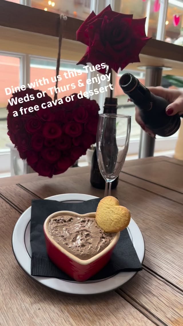 It must be love, love, love 🎶 as we’re all booked up Fri 13th & Sat 14th Feb, but why not join us this Tues, Weds or Thurs & enjoy a free glass of cava or dessert when ordering 2 or more tapas dishes ❤️
#folkestone #midweekvalentine #lovetapas #cava #chocolatemousse