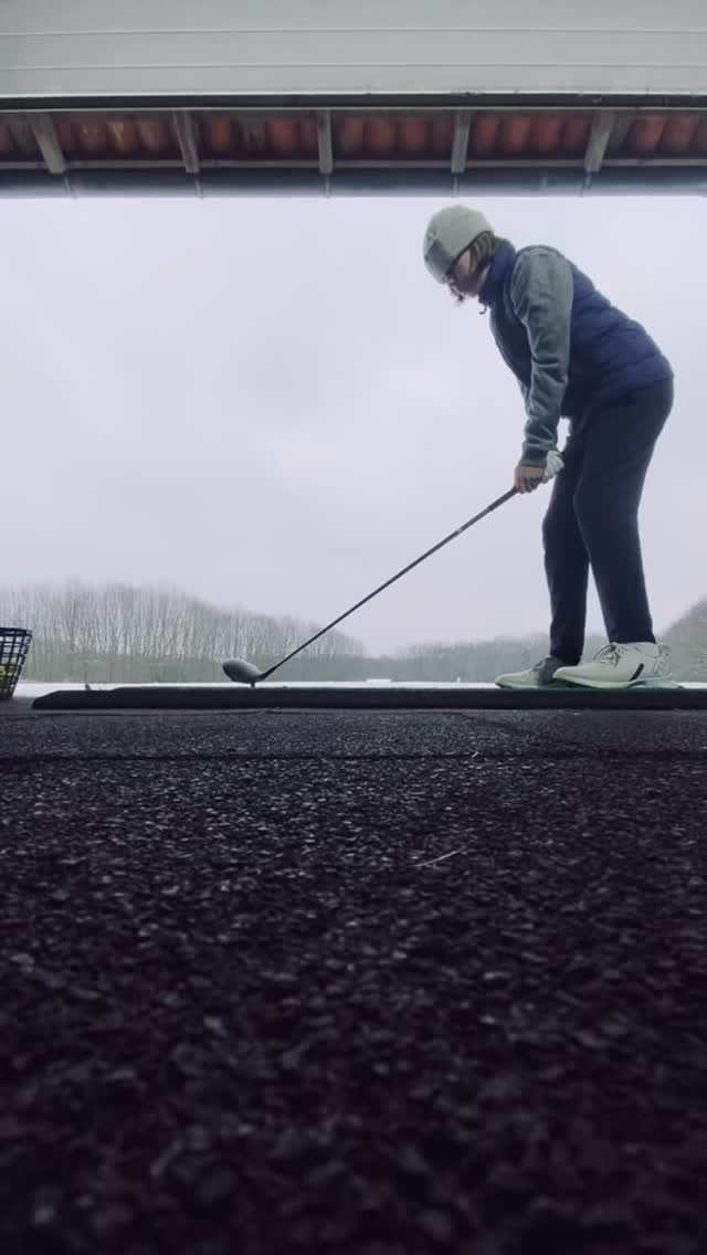 Jetzt ist genau der richtige Zeitpunkt!
Der Winter ist die beste Zeit, um an deinem Schwung zu arbeiten und dich optimal auf die neue Saison vorzubereiten.
Nutze die ruhige Phase, verbessere deine Technik und starte im Frühjahr mit einem echten Vorsprung!
Buche jetzt dein Training bei unserem Pro Ralf Sperveslage und mach dein Spiel bereit für 2026! #golf #golfimnorden #vechta #golftraining #golfr