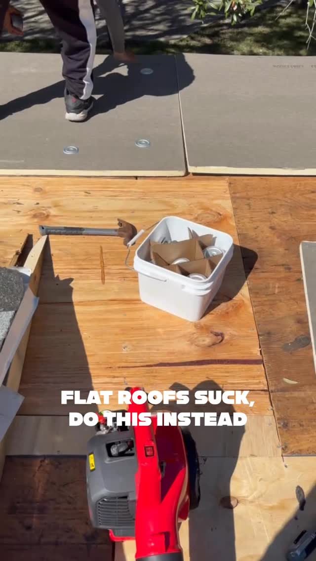 Your roof is your home's first line of defense. Don't overlook the key details.
#stjohnsroof #stjohnsbuilder #staugustinebuilder #staugustinehomeremodel #staugustineroof