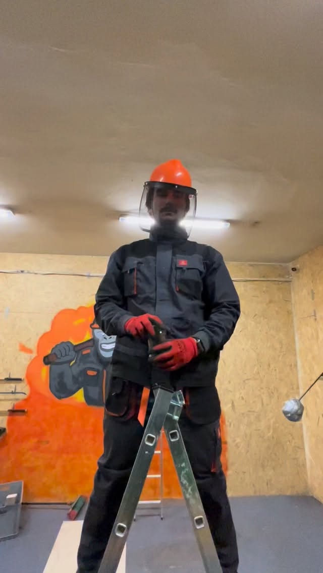 Czekamy na wasze propozycje! 🦍💥 #szczecin #rozrywka #rageroom #dc #dlaciebie