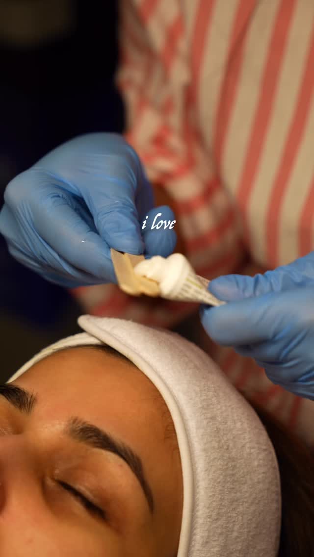 Microneedling: stimulating collagen, improving texture, and revealing healthier-looking skin ✨
Consistency is key for long-term results.
#microneedling #collagenboost #skinrejuvenation #skinclinic #glowingskin skintreatment skinconfidence aesthetics