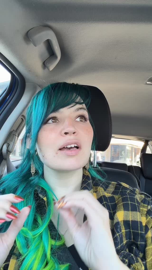 Honestly, I enjoy phatic conversations with strangers. But mine also don’t tend to be about the weather. #wotd #bookstagram #author