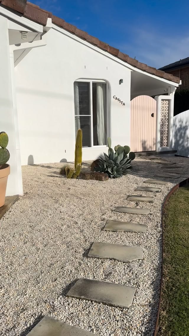 If you’re running a business, juggling all the balls, and secretly dreaming of a pause button — this one’s for you.
I’m opening up Casita for a small, intimate retreat for women in business who need space to step away, reset, and get clear (without adding more to their to-do list).
Think: good conversations, fresh perspective, one-on-one guidance, and time to actually think — with ocean air and zero rush.
If your brain feels full and your ideas need room to breathe, I’d love to welcome you.
Details via the link in bio 🤍