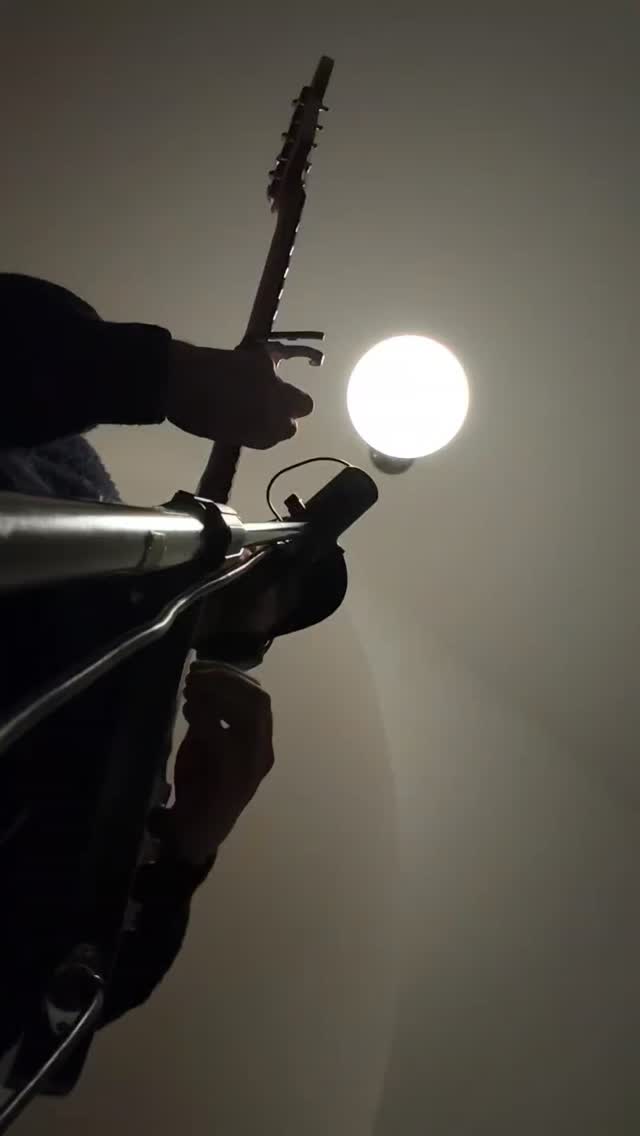 Any more stripped down and I would have to post it on Onlyfans 😬.
#indiefolk #singersongwriters #indiemusic #sadmusic #weekvandebelgischemuziek