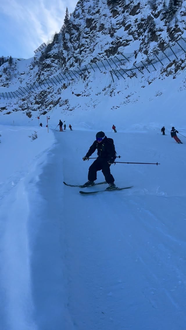 powder is baaaaack ⚡️#yourfriendsonpowderdays