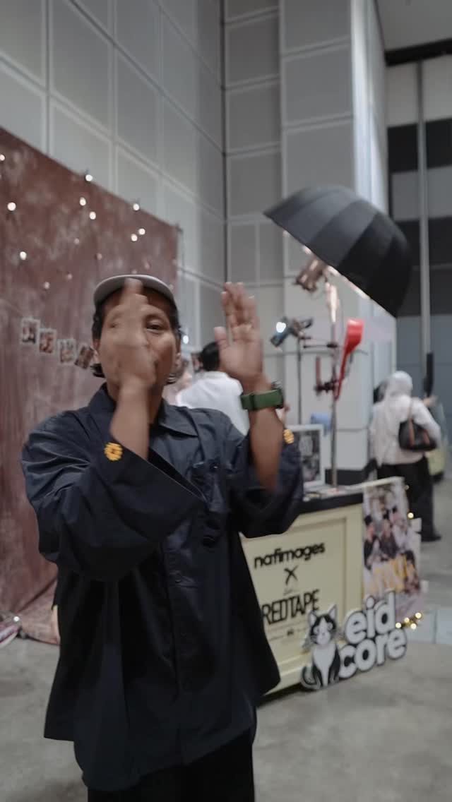 Thank you @meyoumarketsg for the incredible vibes, crowd, and energy, memang best gila!
We loved meeting every single one of you who came by our photobooth 💫
See you again for Potret Kenangan 2026 this Ramadan🫡