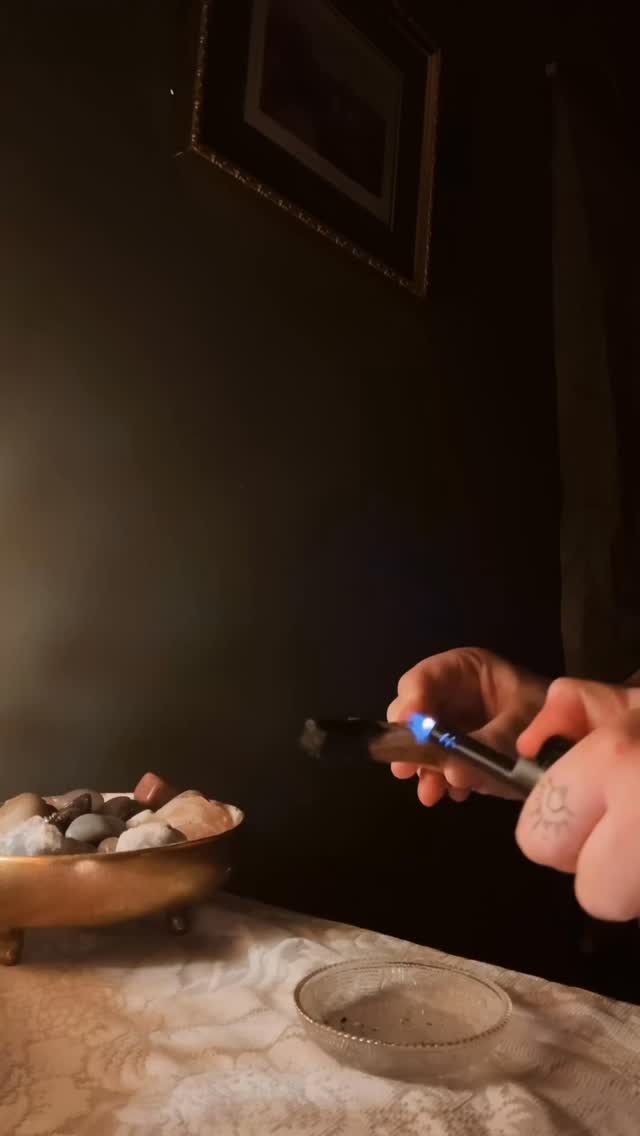 If you’re seeing this on the evening of the full moon, this message is meant for you.
This full moon is illuminating a moment of clear-eyed honesty with yourself. You’re being asked to step into truth, not from a place of coldness, but from self-respect. The Queen of Swords reflects the awareness you already hold. You’ve seen what’s out of alignment, and you’re no longer meant to question your own clarity.
At the same time, a quieter realization is surfacing. The Star reversed points to exhaustion and emotional depletion. Hope hasn’t disappeared, but it has been dimmed by giving too much, holding too much, or carrying things that were never meant to be yours alone. This is not a loss of faith. It is a call to turn your healing inward.
Temperance reversed brings the message together by revealing imbalance. Something in your life has tipped too far in one direction. Too much effort, not enough rest. Too much compromise, not enough truth. Under this full moon, you’re being asked to release what pulls you out of alignment and return to a rhythm that actually supports you.
The message is simple and powerful. This is a moment of letting go of burnout, self-betrayal, and emotional excess. It is an invitation to come back to clarity, boundaries, and inner trust. You do not need to force balance or search for answers outside yourself. You already know what needs to shift.
This moon isn’t pushing you forward.
It’s calling you back to yourself. 🌕✨