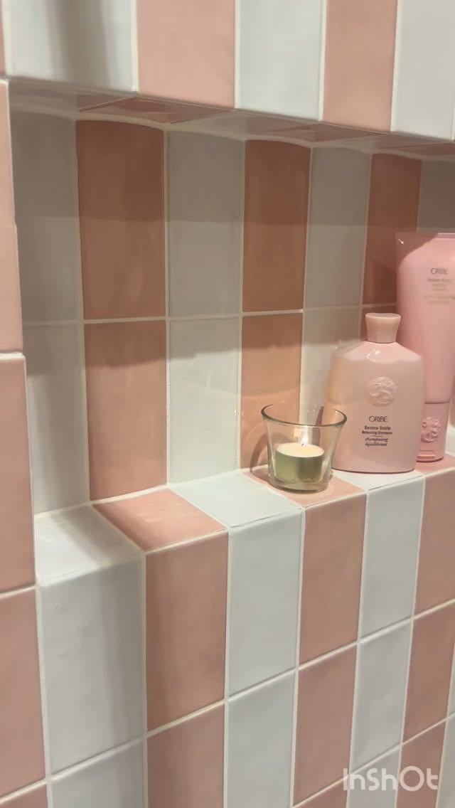 THREE YEARS today of big dreams, long days, late nights and zero chill!
Salon: @mariskapelsmaeker
Still building. Still obsessed.
Apparently, I’m a workaholic and honestly, I’m okay with that 😬😅🤍✨
I wanna say: THANK YOU ✨✨✨
#3yearsold #salon #hairsalon#hairboutique