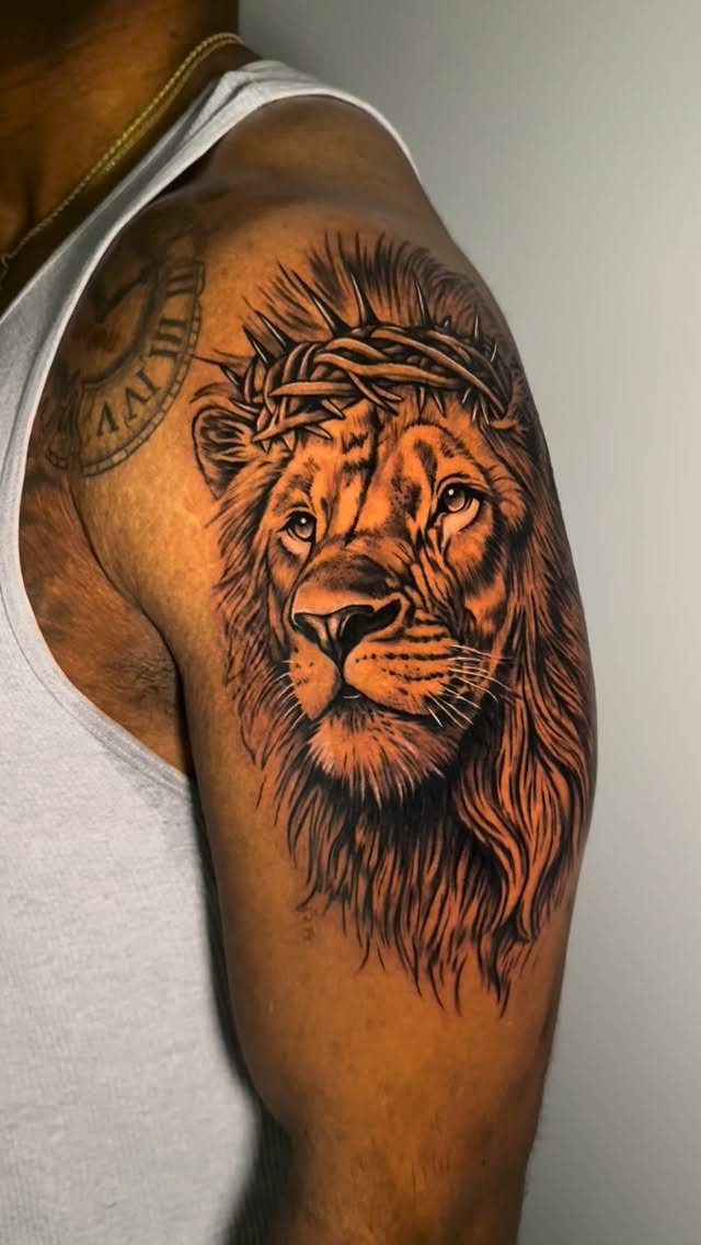 Nacho has rare walk in availability today! 1st in gets it! @beat_tattoos