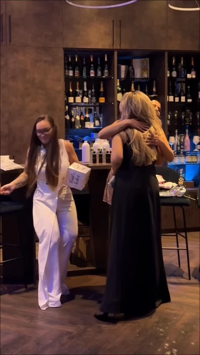 A huge thank you to our incredible sponsors for your trust and support. 🤎
Your contribution allowed us to surprise every attendee with thoughtful gifts to take home.
We are truly grateful to have such supportive brands behind us.
@jimmyjimmycoco
@abtinsurance
@tanyawhitebits
@solaris.tan
@tan_dry_tm
@gloyabeauty
@thetanningacademyuk
@4everbronzed
@tanko.ph
@tanoff.au
#glowfestlondon2026 #glowfestlondon #glowfest2026 #spraytanevent #spraytanartist