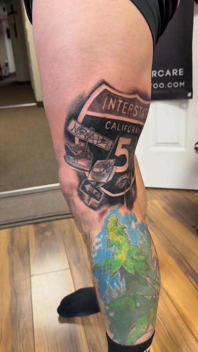 Side of the knee action. Enjoy ๐ #btkink #genevany #billythekidmeyers #awardwinning #tattooartistinny