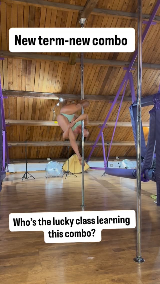 Let’s get spinning. #aylesbury #polefit #over40 #spinnypole