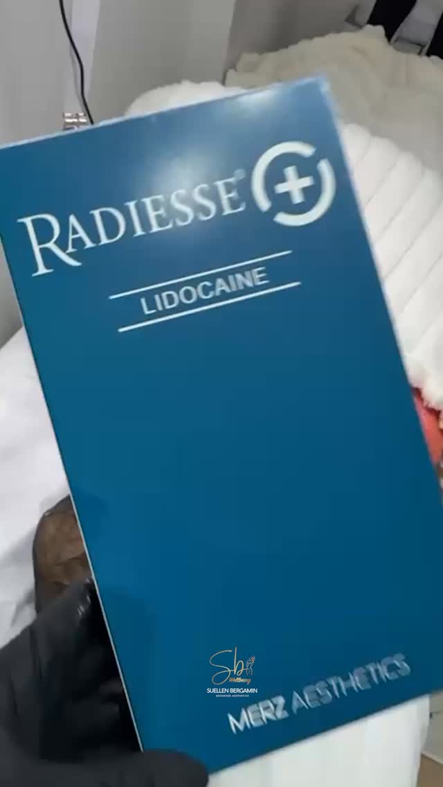 Radiesse ✨
Um pouquinho de como é o procedimento com Radiesse, bioestimulador de colágeno que melhora a flacidez, a firmeza e a qualidade da pele.
Os resultados são progressivos, com melhora visível entre 30 e 90 dias, e podem durar até 18 meses.
Procedimento rápido, seguro e com foco em naturalidade.
📲 Agende sua avaliação: +44 7398 192413
.
Radiesse ✨
A little look at how the Radiesse procedure works — a collagen biostimulator that improves skin laxity, firmness, and overall skin quality.
Results are progressive, with visible improvement between 30 and 90 days, and can last up to 18 months.
A quick, safe procedure focused on natural results.
📲 Book your consultation: +44 7398 192413