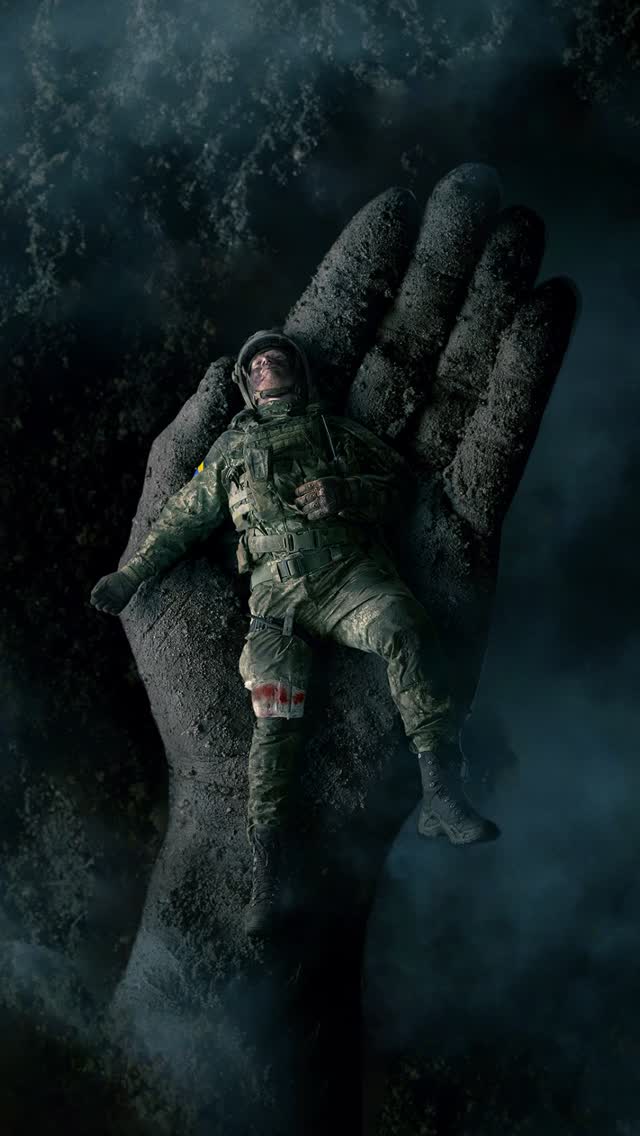 Spēka koncerts “Palīdzi izvest Ukrainas aizstāvjus no nāves”.
24. februārī plkst. 20.30 – tiešraidē kanālā 360.
Koncertprogrammu veido simfoniskās, akadēmiskās, kora un populārās mūzikas priekšnesumi, kā arī dokumentāli video stāsti par kara realitāti un cilvēku pieredzi Ukrainā. Koncertā piedalīsies dziedātāji Artūrs Čukurs un Ansis Bētiņš, operdziedātājs Aleksandrs Antoņenko, pianisti Reinis Zariņš un Andrejs Osokins, jauktais koris Koris Maska un diriģents Jānis Ozols, sitaminstrumentālists un komponists Rihards Zaļupe, hiphopa mākslinieks Helvijs Fiņķis, grupa Dzeltenie pastnieki, dziedātāja Kristīne Prauliņa un RIGA Gospel Choir, baletdejotāja Ivanna Katana un mūziķis Raimonds Martinovs, dziedātājs Intars Busulis un Abonementa orķestris, komponists Jānis Lūsēns, dziedātāji Aija Vītoliņa un Zigfrīds Muktupāvels, grupa The Sound Poets, dziedātāja Annija Putniņa, grupa Kautkaili, kamerorķestris Sinfonietta Rīga un diriģents Normunds Šnē, komponists un pianists Uldis Marhilēvičs un dziedātāja Linda Leen, kā arī citi viesmākslinieki.
Mūsu spēkos ir kopā izvest ievainotos Ukrainas aizstāvjus no nāves.
👉 Ziedo: aizvedmani.lv