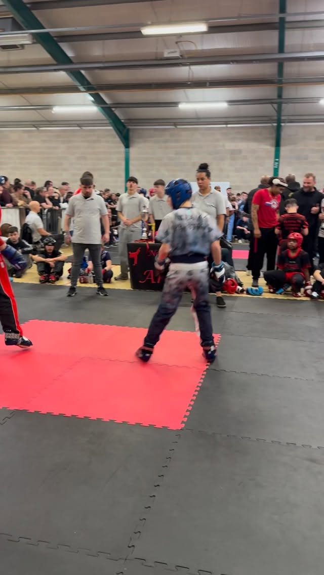 Northants Open | Highlights 🥊
Another successful weekend for the team, progress banked once again with some stand out performances across the board 📈
#kickboxing #martialarts #wako #fighting #combat