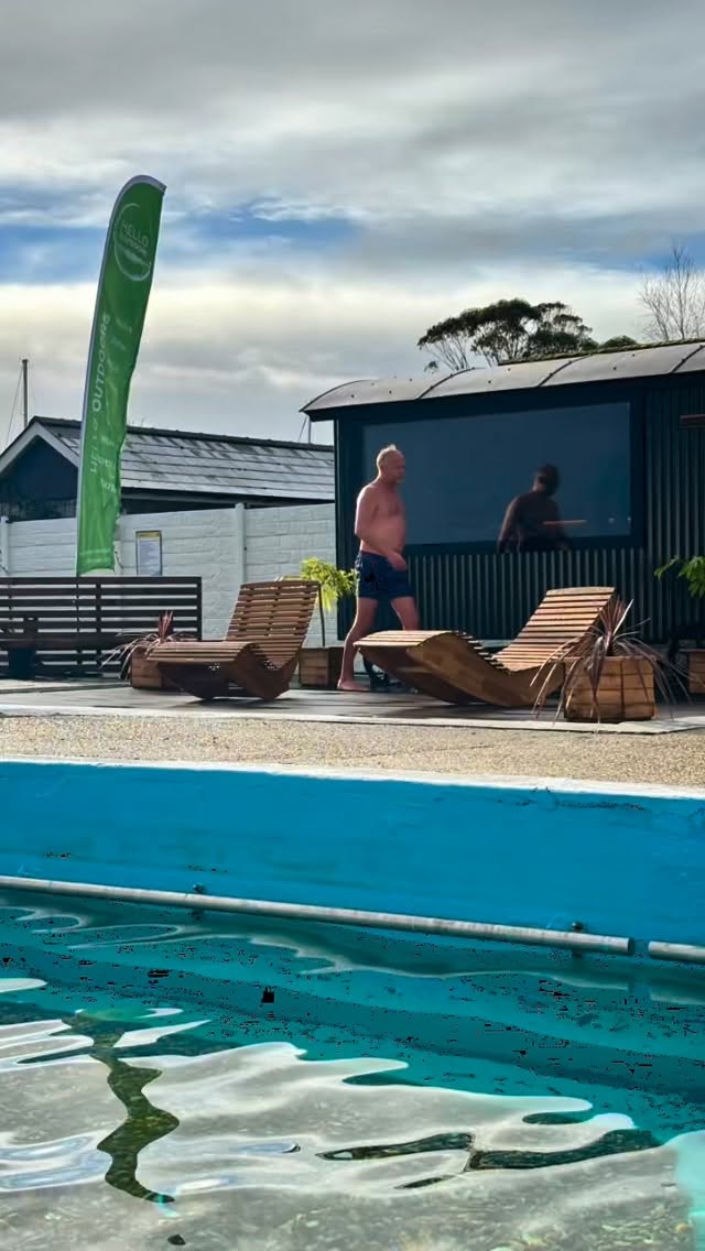 One whole month of sauna, sea air, and seriously good energy 🔥💦
We’re so grateful for the incredible welcome Hello Outdoors Seawater Sauna has received at Lymington Seawater Baths 🫶🏼
This space is already becoming exactly what we hoped — warm, wild, and wonderfully shared.
See you in the steam this February 🔜
Add yoga, meditation, sports massage, breathwork, swim sessions and more through our app.
#wildsauna #hampshirelife #newforest #contrasttherapy #wellbeing