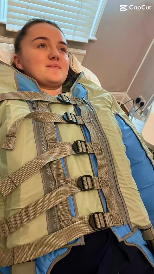 ✨ BODY BALLANCER Gold - PRESSOTHERAPY ✨
Feel Lighter, Sculpted and Refreshed with Our Body Ballancer Gold Pressotherapy Treatments💯
BENEFITS:
🕳️ Boosts Lymphatic Drainage
🕳️ Reduces Water Retention and Bloating
🕳️ Improves Circulation
🕳️ Helps With Cellulite Appearance
🕳️ Supports Detox and Recovery
🕳️ Deeply Relaxing Treatments
SPECIAL OFFER 4 SESSIONS FOR £99
THIS MONTH ONLY!
LIMITED AVAILABILITY - BOOK NOW!
📍London Road Clinic: 65 London Road, Newark NG24 1RZ
📞 01636 680767
📧 hello@londonroadclinic.com
🔗 Booking link in bio