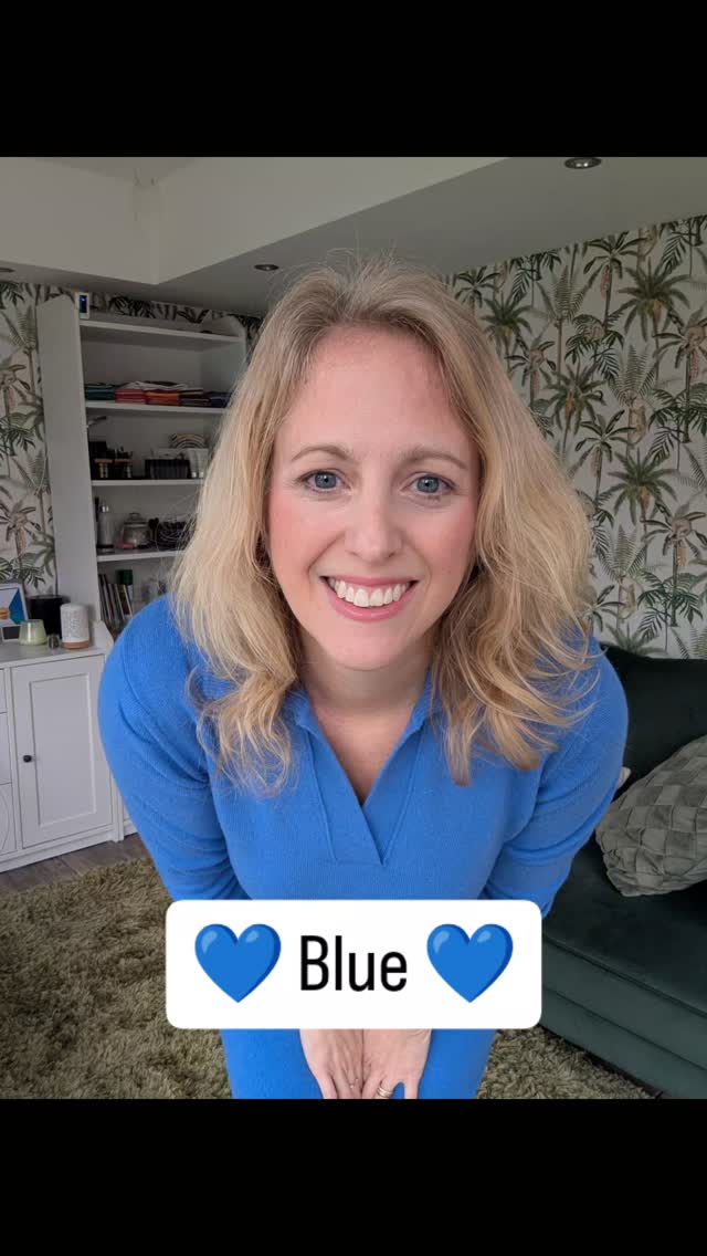 💙 If you have a cool undertone then blue is going to be a great wardrobe staple for you.
🩷 Cool people are characterised by having blue based features which could include; cool pink skin tone, navy blue black skin tone, ashy hair tones and a blue or grey eye.
🩶 I wear the predominantly lighter shades of blue all year round and as they tend to never go in or out of fashion you will always find them when you are shopping.
💜 Choose your best denim blues and blue then becomes a neutral for you to add other colours to, it's an extremely versatile colour.
🧡 If you have warm undertones you can still do a denim blue, but make sure what you put with it on the top half is more golden based.
#stylingtips #stylingover40 #oxfordstylist #mondayfashion