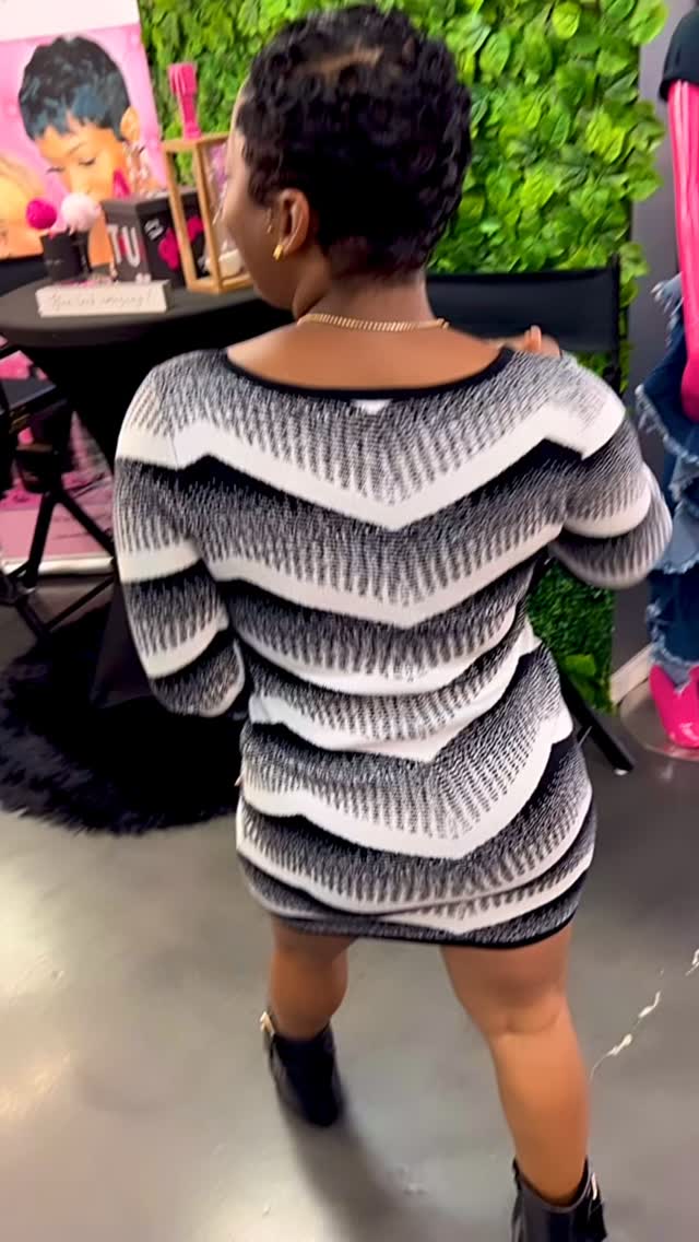 Pixie world 💖💖💖
Www.TrueStylist.com