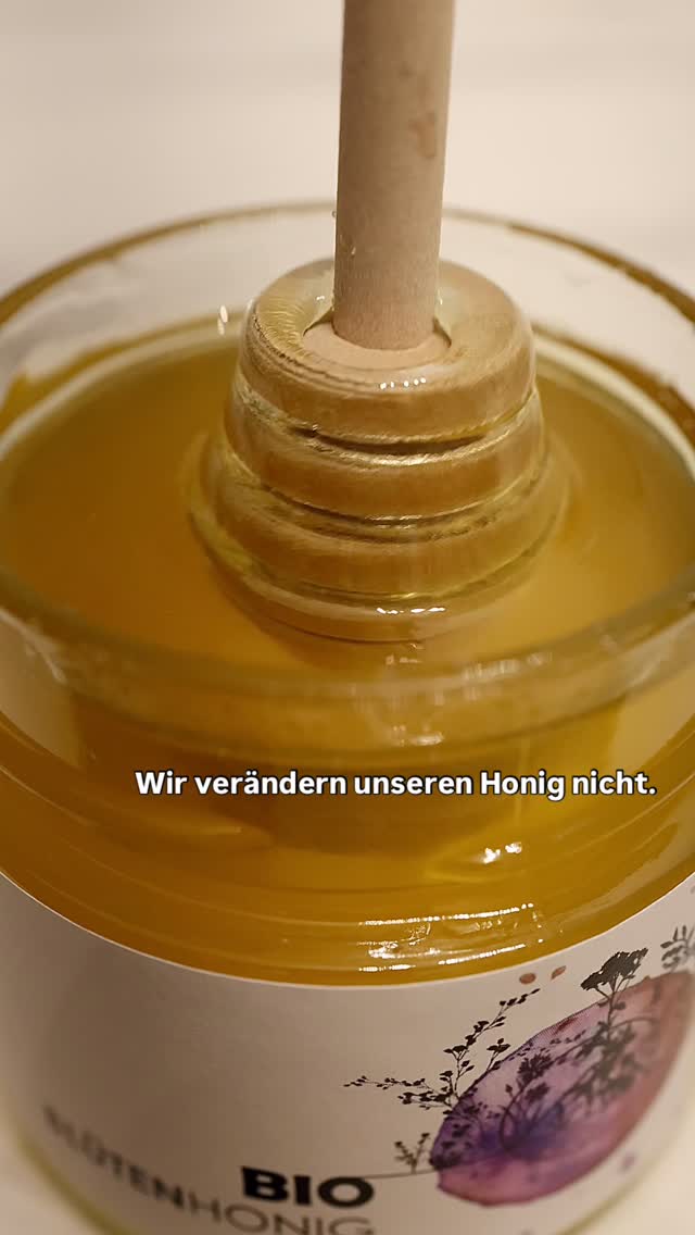 Jeder Honig darf sein, wie er ist. 🍯
#bioimkerei #naturprodukt #honig #handwerk
