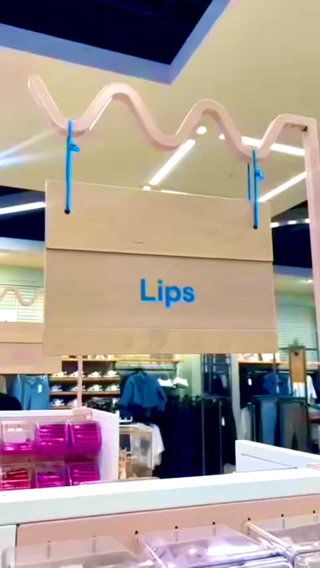 Come shop with us at @primark while we hunt down some Read My Lips goodies 💄✨
Try not to fall in love with every flavour… 💋
#readmylipsgb #lipgloss #lipbalm #primark #lipbalmaddict