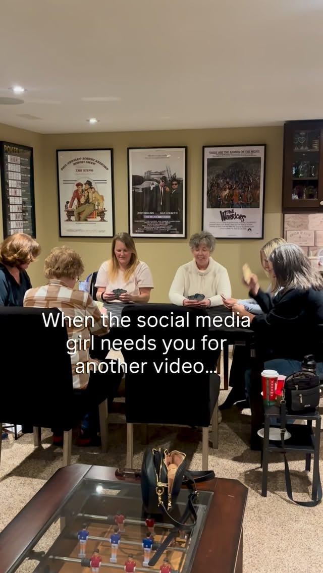 Card night.
Good friends.
Proof that when the girls get together,
anything can turn into a moment 😎