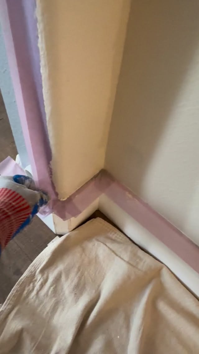 Scotch delicate surface tape, some 950A to fill the seam, little Duration interior satin, and perfect lines every time! 🤌