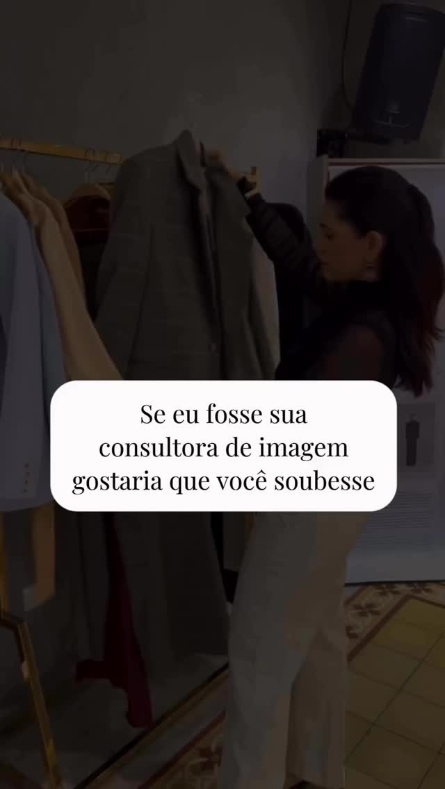 Eu preciso que você saiba disso:
1. Referências são o ponto de partida e não o seu resultado final.
2. Se arrumar com intencionalidade te dar segurança, pois você sabe o que está fazendo.
3. Avalie seus looks e perceba o que você gosta e o que não gosta para entender cada vez mais suas escolhas.
4. Para você evoluir sua imagem e desenvolver seu estilo você precisa aprender a apurar o seu olhar.
5. Se arrumar é pra vida. O dia especial pra usar aquela roupa é hoje mesmo.
6. Não tenha vergonha de enaltecer suas qualidades através da sua imagem. Isso valoriza ainda mais quem você é.
_____Quais desses aprendizados você mais precisava saber hoje?
…
#biamatosconsultoriadeimagemeestilo #imagemeestilo #consultoriadeimagem