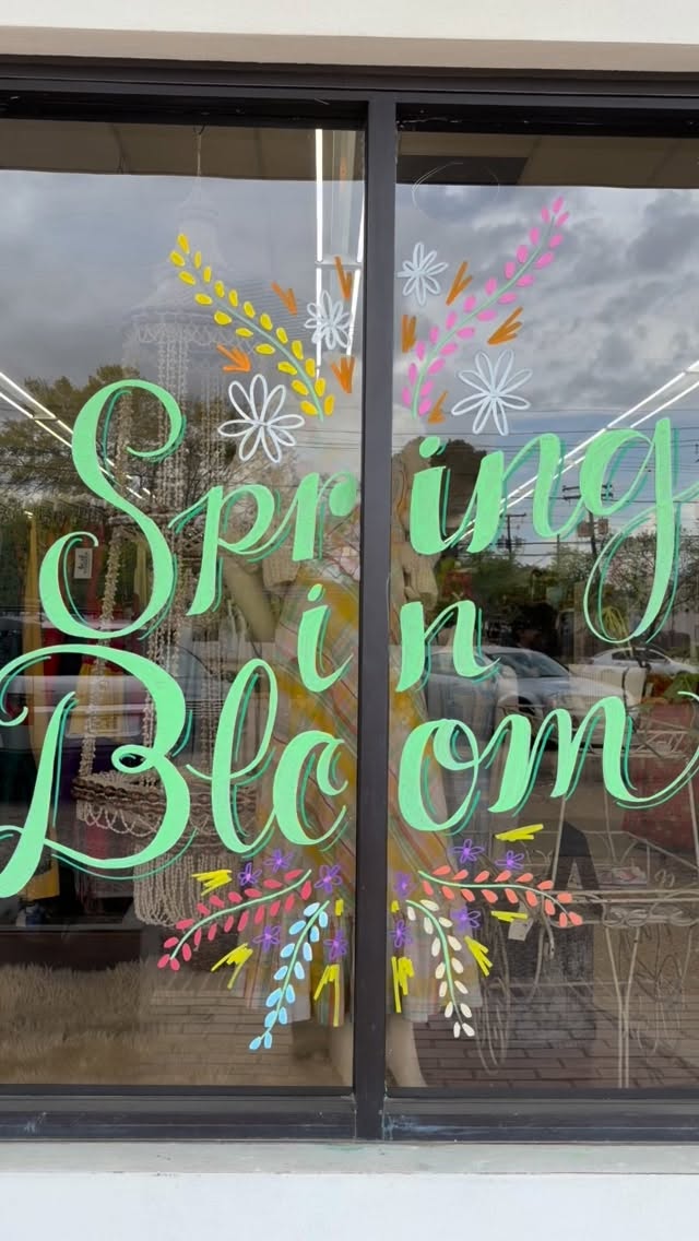 A new bright & fresh floor set up for spring! 🌷Full of color and life, we’re giving you all of the warmer weather and playful vibes this season 🌞🌈 Come in and shop our “brand new” store!
#timewarpbr #shoplocal #midcitybr #vintagefashion #vintage