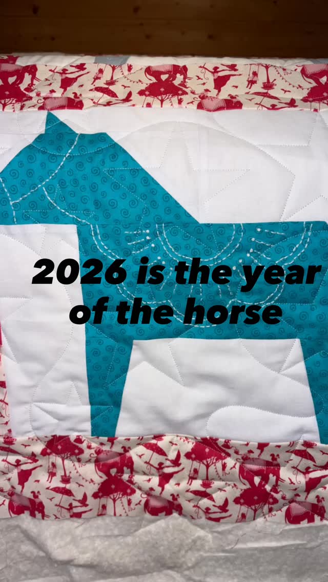There was no horsing around when it came to this beauty!
A fab way to start off the year of the horse, don’t you agree?
As much as I absolutely LOVE making quilts and things for myself, I get immense pleasure helping others finish of theirs.
Have a pile of quilt tops hiding unloved in a cupboard? No problem, I’ve got you! Get in touch and let’s turn them into finished snuggly quilts!
#quilt #quiltersofinstagram #longarmquilting #sewtherainbow #sewcreative