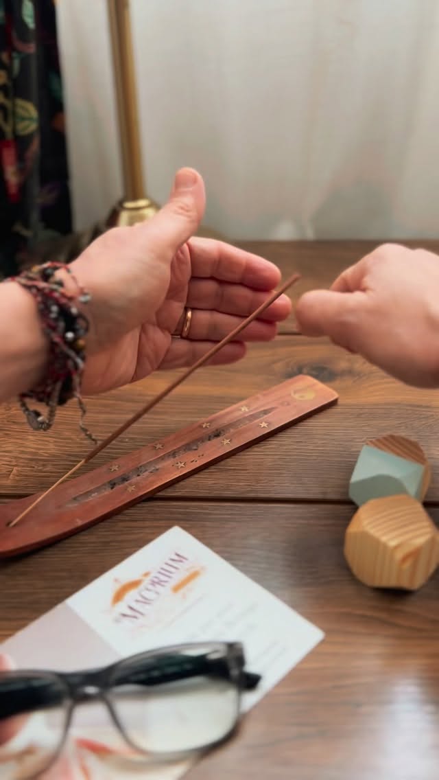 Ma siamo proprio sicuri che sia un gioco “solo” per bambini? 😉 Sarà…io mi sono troppo rilassato e divertito a farlo! #magoriumgiocattoli #giocattoli #toys #meditation #relaxing con @janod_france