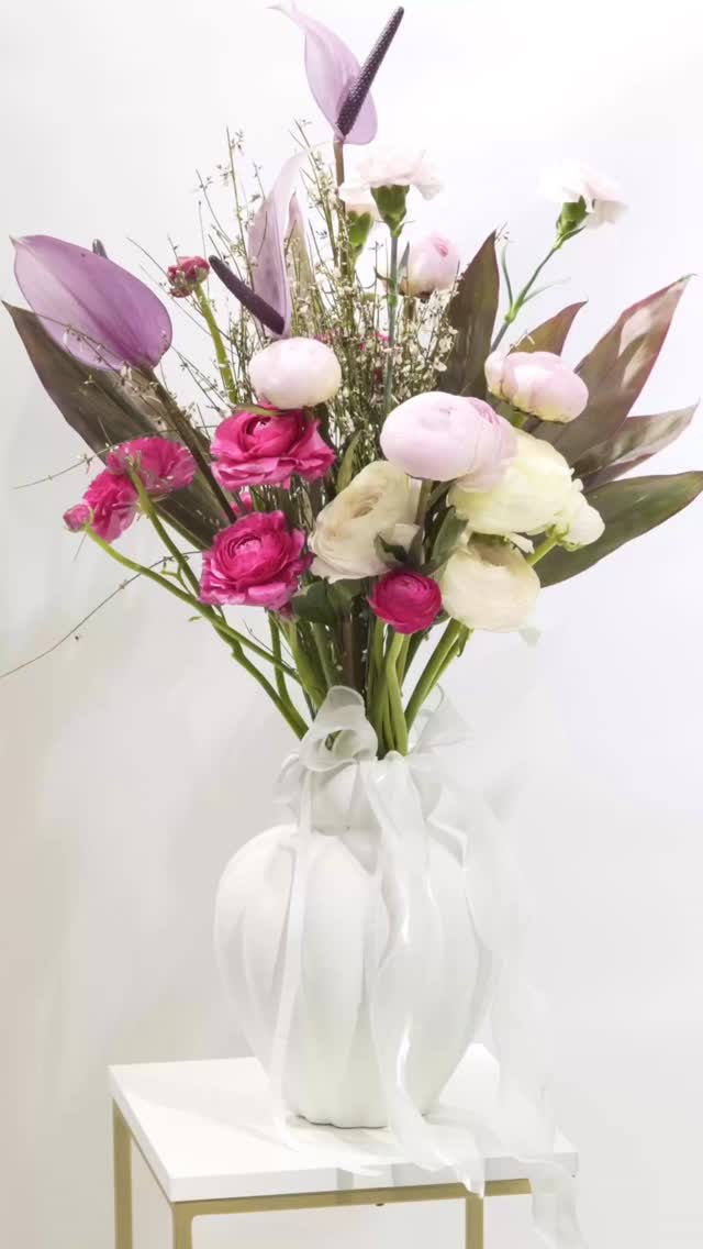 Valentine’s Day is closer than it seems.❤️
And love loves attention.
Choose perfect flowers right now here or at our website.