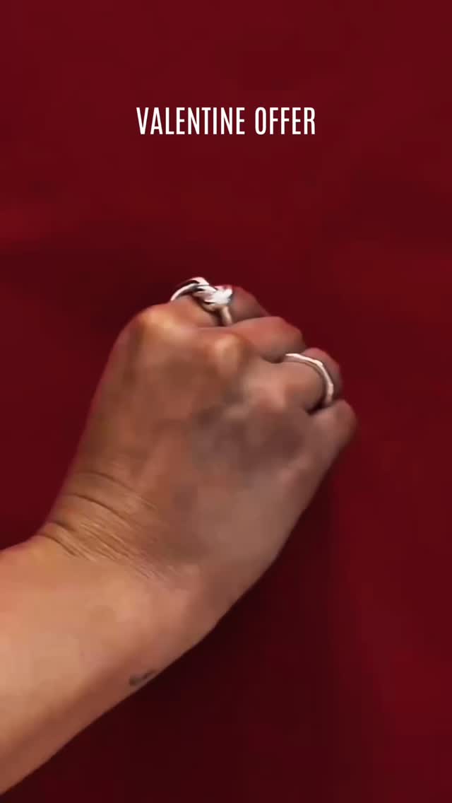 Valentine’s, but make it Damn Hot 💘🔥
Bring any friend for free - newbie or OG - and sweat it out together.
More laughs. More support. Same heat.
Because everything’s better with your people 🤍
#DamnHotYoga #GalentinesVibes #YogaWithFriends #GlasgowYoga #CommunityWellness