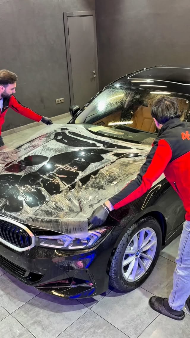 🚨 ARACINIZ HER YIL %15-20 DEĞER KAYBEDİYOR
Yeni aldığınız aracın 3 yıl sonraki değeri:
❌ Korumasız: %35 değer kaybı (boya hasarı, çizikler, matlaşma)
✅ PPF Korumalı: değer kaybı yok (fabrika kondisyonu korunur)
%35 fark = Onbinlerce TL kayıp. Kim ödüyor? Siz.
🛡️ DEFANCE PRO: AMERİKAN TEKNOLOJİSİ
Neden sıradan filmlerden 4 kat daha güçlü?
✓ 190-220 mikron kalınlık (market filmleri 160 -180)
✓ 7-10 yıl garanti (diğerleri 2-3 yıl)
✓ Taş darbelerini emer, delinmez
✓ Güneşle çizikler kaybolur (self-healing)
✓ NFC Dijital Garanti Kartı (Türkiye’de İLK)
🎁 ŞUBAT’A ÖZEL: YATIRIM KORUMA PAKETİ
Komple ( FULL BODY ) PPF Kaplama + 4 Hediye:
✅ Tampon-far dahil 360° Tam Koruma
🎁 *Ön 2 cam filmi* (3.500₺ değerinde)
🎁 *Multimedya ekran koruyucu*
🎁 *Ön cam seramik kaplama*(yağmur kaydırıcı)
🎁 *Bayiden ücretsiz çekici hizmeti* (toz değmeden getiriyoruz)
📍 İSTANBUL’UN EN BÜYÜK MERKEZİ (300+ Araç/Ay)
🏙️ Beylikdüzü: Yakuplu Mah. Hürriyet Bulv. (Petrol Ofisi İçi)
🏙️ Üsküdar: Kısıklı Mah. Alemdağ Cd. (Masaldan Plaza)
⚡ SON KONTENJANLAR - ŞUBAT DOLMAK ÜZERE
👇 Mesaj gönderin, aracınıza özel fiyat + müsait tarihler 30 saniyede gelsin
“Korumasız aracımı %35 düşük fiyata sattım. Keşke PPF yaptırsaydım.” - Mehmet B. / Tesla Model Y
#PPF #AraçKaplama #PaintProtection #İstanbul #4KDetail