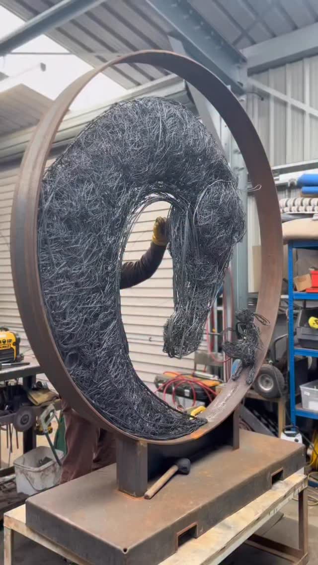 Creating what’s next in the studio.
Happy Friday.
#ruperttillsculpture #animalart #gardenart #artoftheday #artcollector