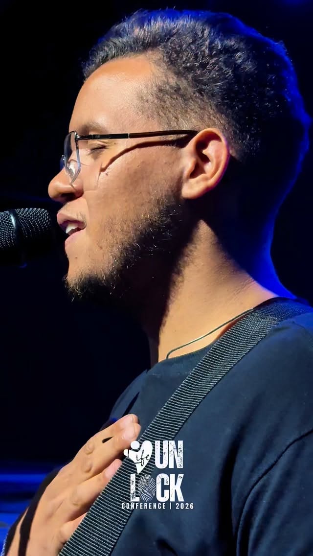 Deixe essa adoração encher a sua casa, a sua mente e o seu coração. ❤️
Se essa canção falou com você, compartilhe com alguém que também precisa sentir a presença de Deus hoje.
#unlock #lifechurch #culturadoreino