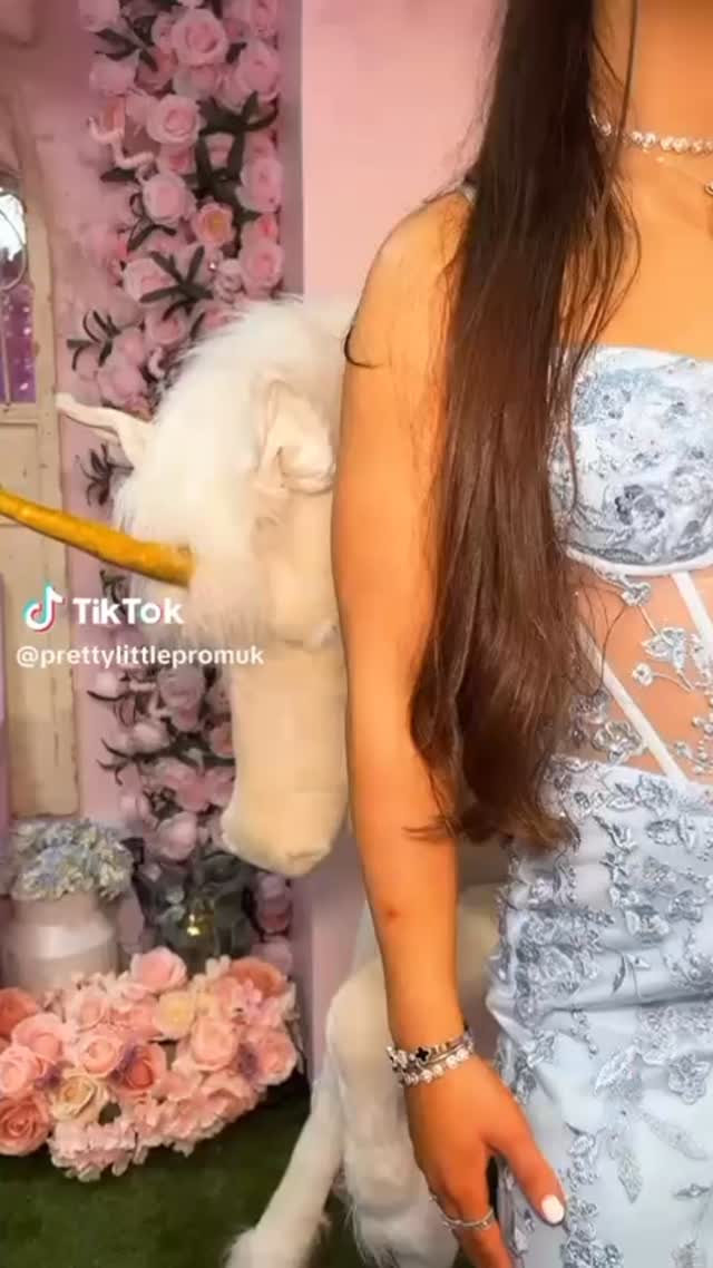 ✨ Prom season is just around the corner! ✨ I had the absolute pleasure of collaborating with Pretty Little Prom, and my three beautiful daughters were my stunning models, showing off these gorgeous dresses! 💃💖
Of course, I created their hair and makeup looks to match the elegance of their outfits I’m so proud of how they turned out! 😍💄💇♀️
Which look is your favourite? Let me know in the comments! 💕
#PromSeason #HairAndMakeup #PromLooks #PrettyLittleProm #BridalAndEvents HairByAlison MakeupByAlison GlamReady