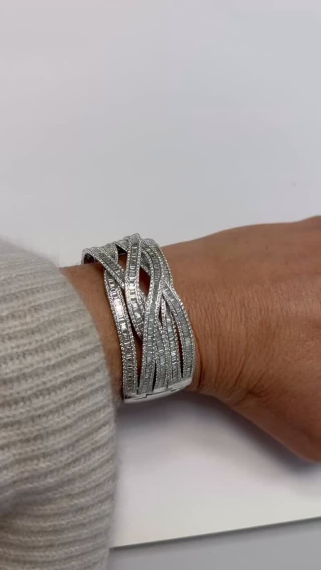 Timeless sparkle, modern edge. ✨
At Alper Jewelry, Our 18K white gold diamond baguette cuff is designed to shine from every angle — clean lines, flawless brilliance, and effortless elegance.
Wear it solo for understated luxury or stack it to make a statement. 🤍💎
Which way would you style it?
Tap to shop • Save for later • Share with someone who loves diamonds ✨
Hashtags (mix of reach + niche):
#DiamondCuff #BaguetteDiamonds #valentinejewelry #FineJewelryAddict #LuxuryJewelry