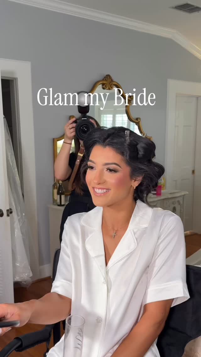 Enjoy glamming my bride w/ me! ✨
Let me know in the comments if you love this type of content from me 🙏🏽❤️
My Stunning Bride: @nataliecardenas__
Venue: @gardengateestatefl
#tampamua #bridemakeup #bridalglam #dare2dreamsalon #explorepage