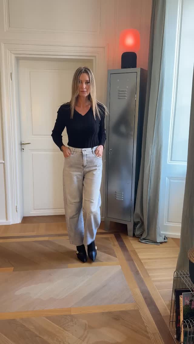 Say hello to our denim model Balloonette.💙👖A little volume, a lot of personality.