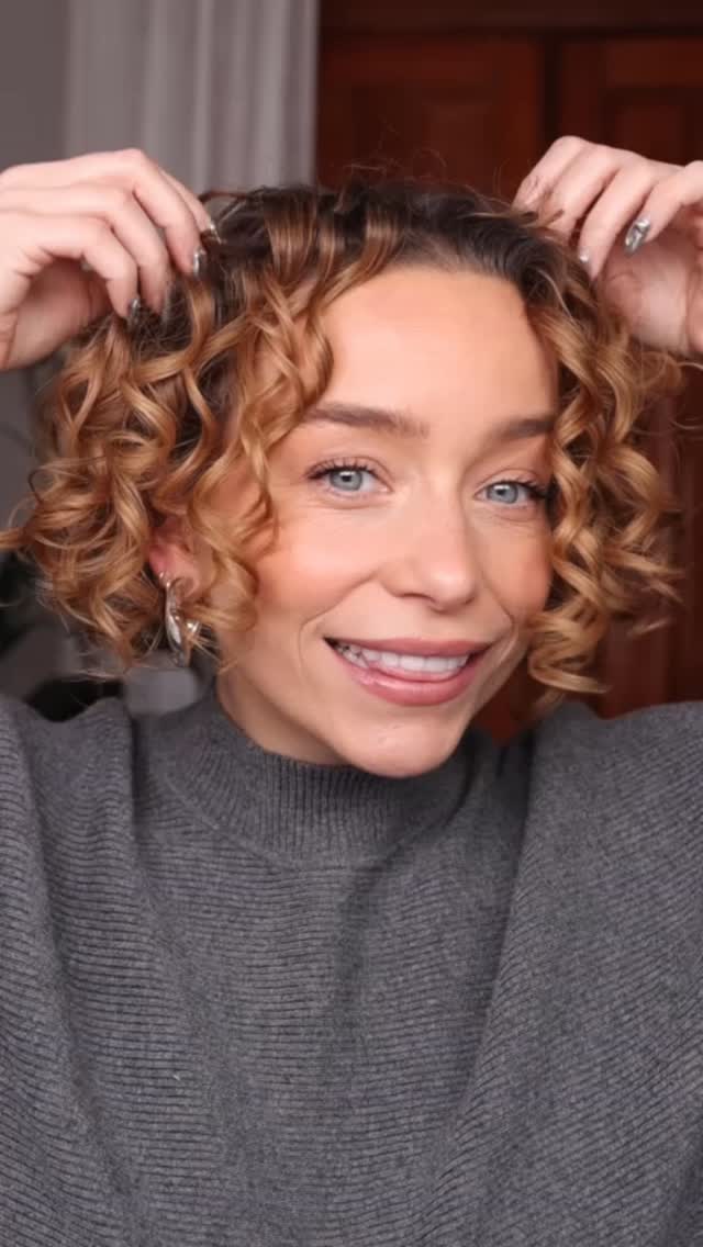 The way I screamed when I saw @verbproducts was launching a new curl product! #ad
Now I feel like this curl trifecta is truly complete:
VERB Curl Cream - add moisture and defrizz
VERB Curl Oil - lock in moisture and enhance curls
VERB Foaming Gel - defines curls
I have the entire regimen linked in my bio to shop! #curlregimen #curlyhair #curlhairroutine #curlybob