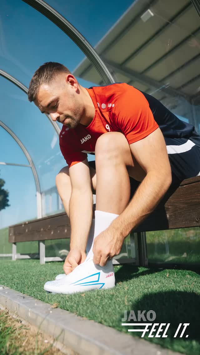 Schnelligkeit, Agilität und maximaler Komfort vereint in einem Schuh ⚡️
Dafür steht der RS89 🚀
___
#jako #weareteam #feelit #fussballschuhe