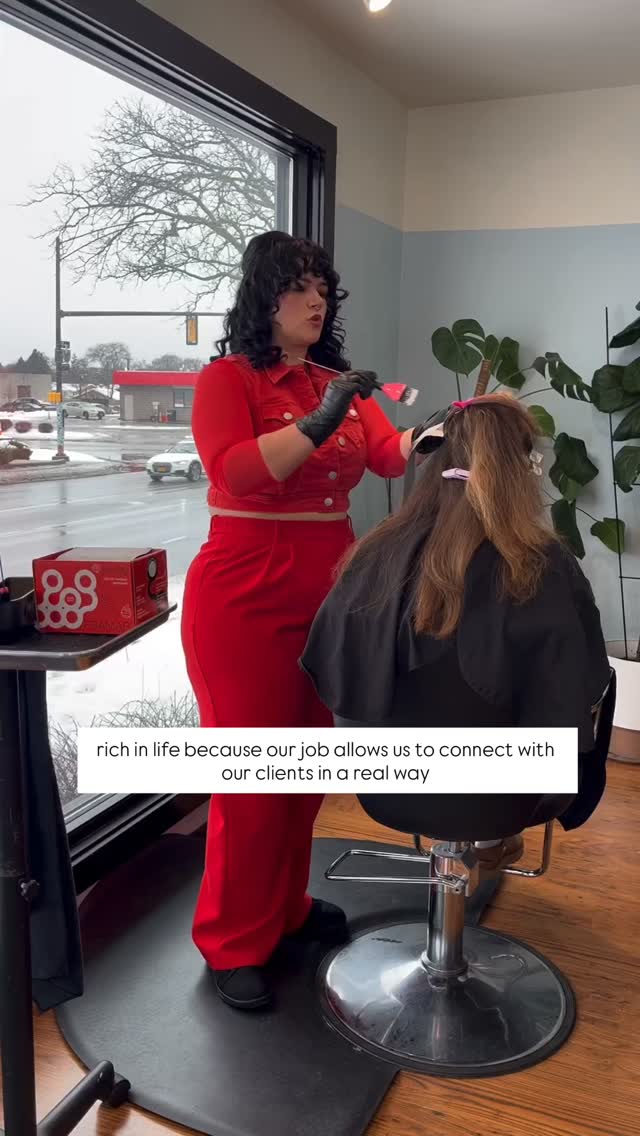 Communication, transparency & genuine understanding is a huge part of what we do here! 💚💇♀️
📆 book your appointment using the link in our bio!
#holisticsalon #rochesterhairstylist #rochesterny