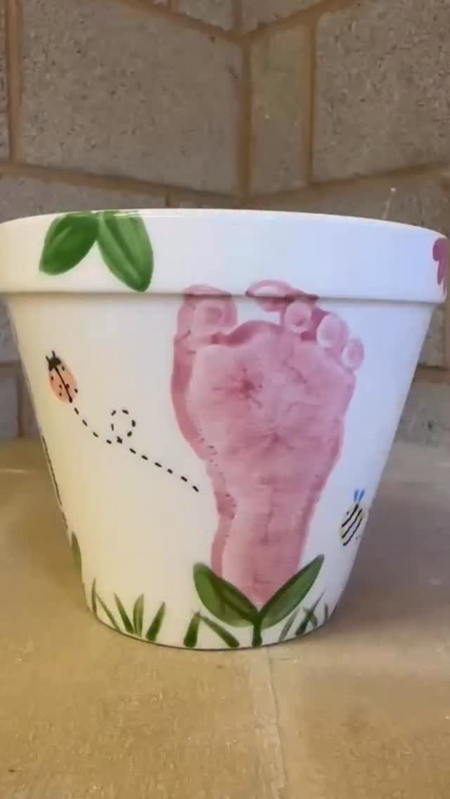 From little prints to blooming flowers 🌸
‘Mommy, watch me grow’ — the sweetest Mother’s Day keepsake.
A beautiful plant pot made to treasure forever.
Book now via link in bio. #firedcrafts #solihull #solihullmoms #babyprints #paintyourownpottery