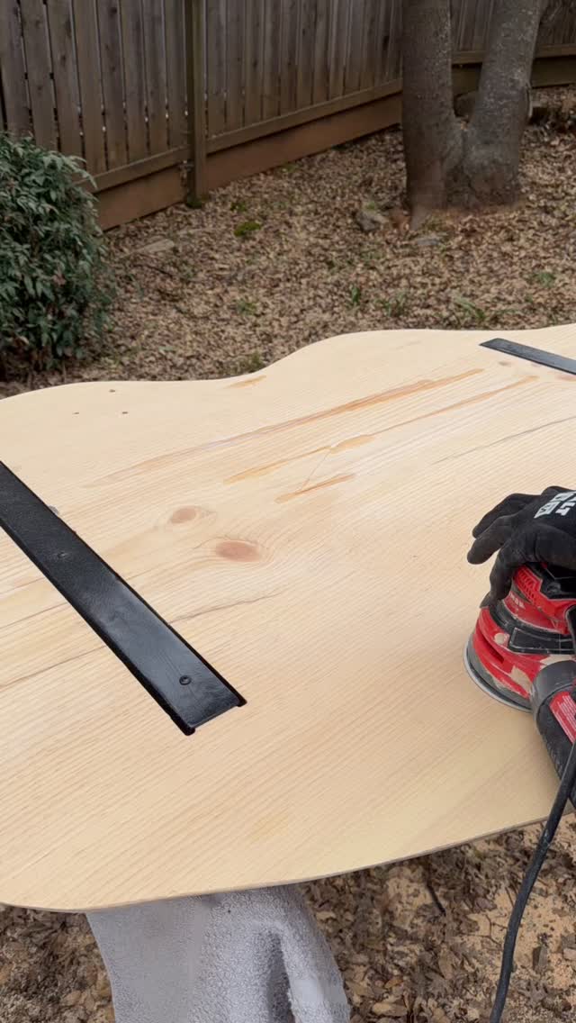 Detail work in progress 👀
Filling minor cracks with CA glue, letting it cure for 24 hours, then sanding it flush. Slow steps now = better results later.
#Woodworking
#Handmade
#CustomBuild
#ShopLife
#MakersGonnaMake