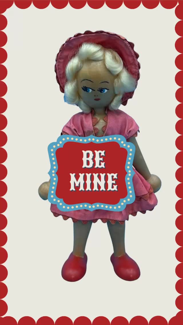 It’s nearly THAT day.. time to get all lovey-dokey, use your imagination and buy a card or little something that means a lot. Yes boys, that means you too.
Lots of choice in Bungay’s wonderful shops. And plenty of imaginative and fun things as always in the FuzzypegFolk shop and on my website. Link in bio. Head to the SHOP THE EDIT link in the SHOP menu. Or click the SHOP VALENTINE’S DAY button on the foot of the Home or Shop pages.
Better still..if you subscribe to my mailing list you’ll get 10% off your first online order.
Happy loving x
#useyourimagination #showyourlove #getshopping #bungay #bungaysuffolk