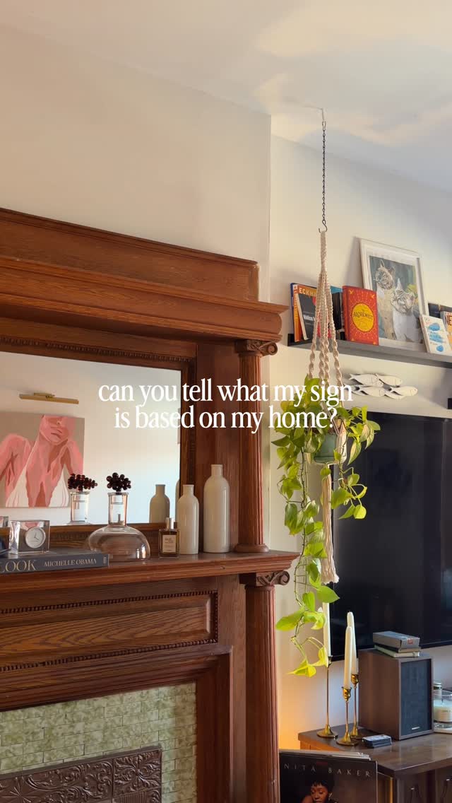 No cheating by looking at my bio 🫣
Bonus points if you can guess what rules my 4th house and what sign my Venus is 😉
#astrologylovers #apartmentherapy #apartmentdecor #nycapartments #brownstone